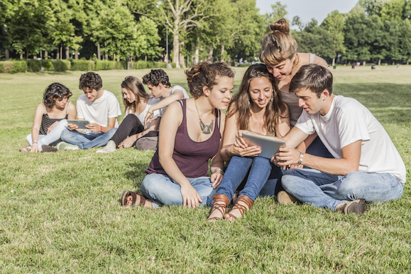 Why You Need More Than One 'Go To' Friend Group | TeenLife situationship