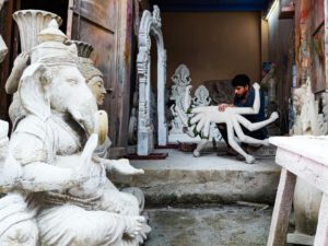 art restorer
